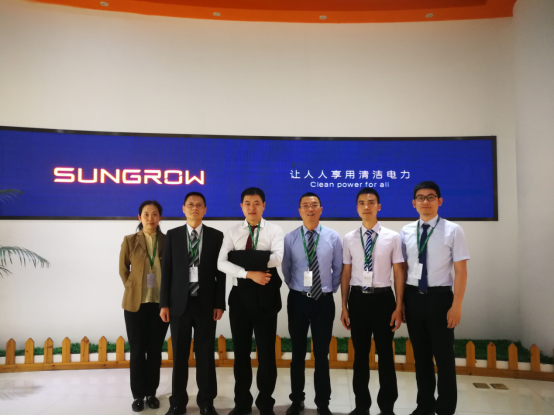 南方略营销专家在阳光电源公司合影 南方略营销专家在阳光电源公司合影